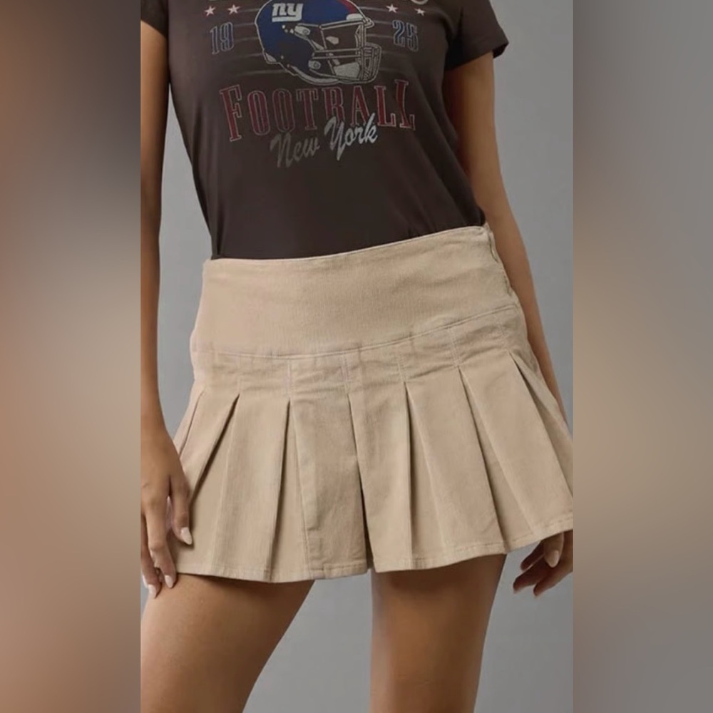 American Eagle Ivory Corduroy Pleated Mini Skort NWT🔖